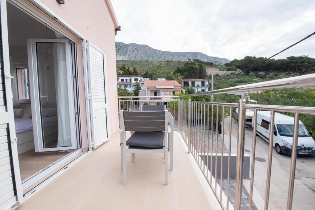 Charming Apartments Duce Omis Exterior photo