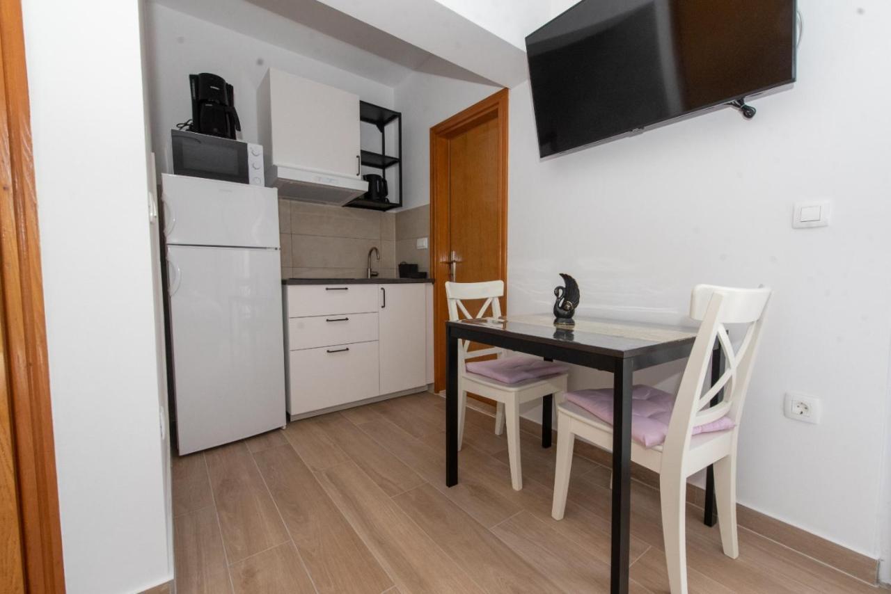 Charming Apartments Duce Omis Exterior photo
